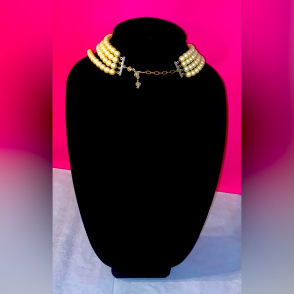 Vintage Nice 3 Strand Iridescent Creamy Yellow Faux Pearls w/Hook Clasp Necklace - Picture 2 of 4